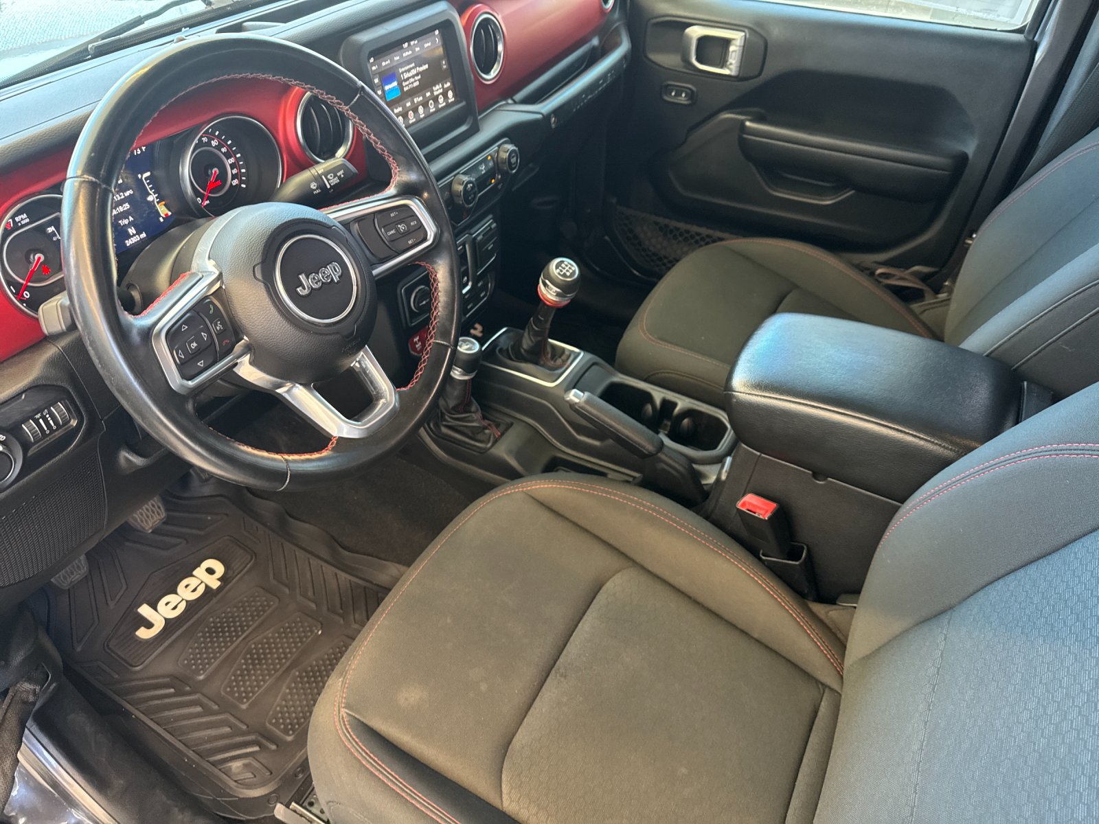 Used 2020 Gray Jeep Rubicon image 10