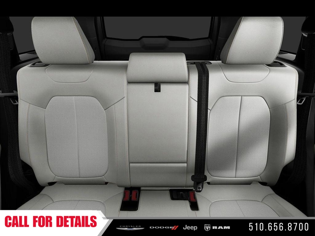 New 2026 Bright White Clear-Coat Exterior Paint Jeep Limited image 17
