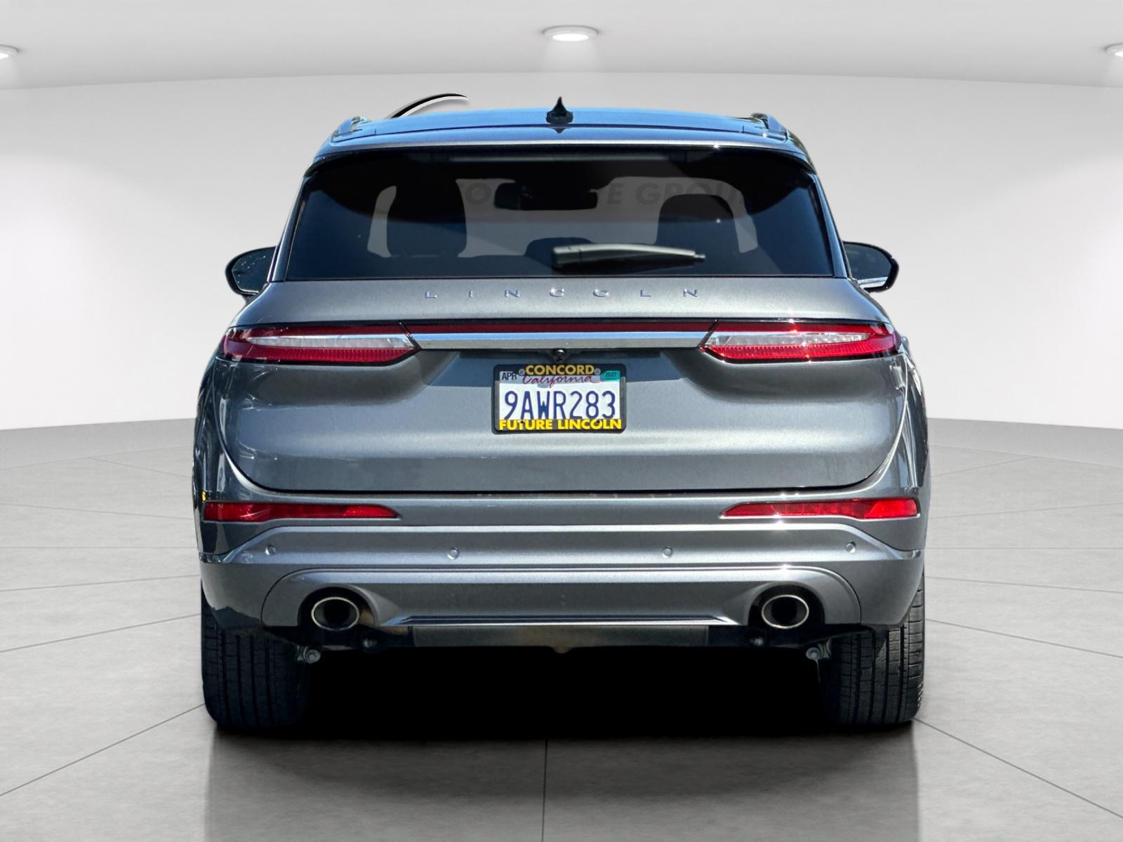 Used 2022 Gray Lincoln Reserve image 4