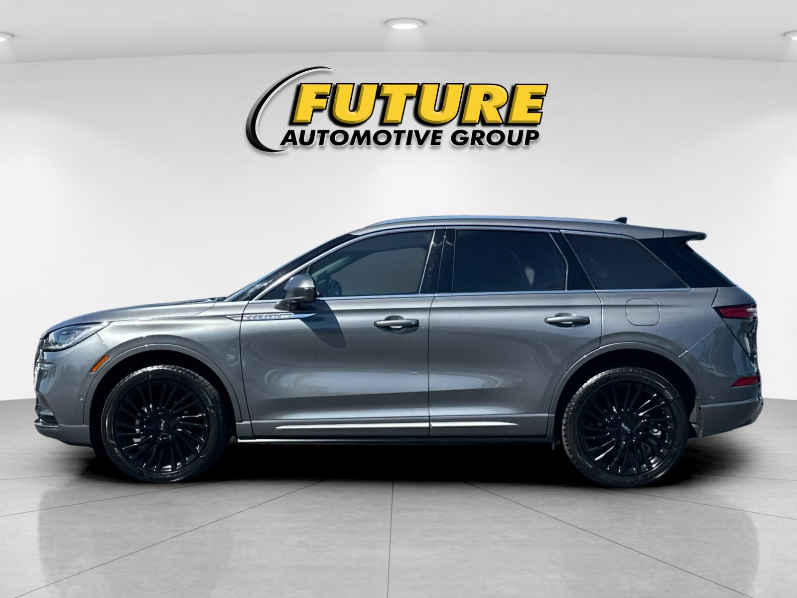 Used 2022 Gray Lincoln Reserve image 6
