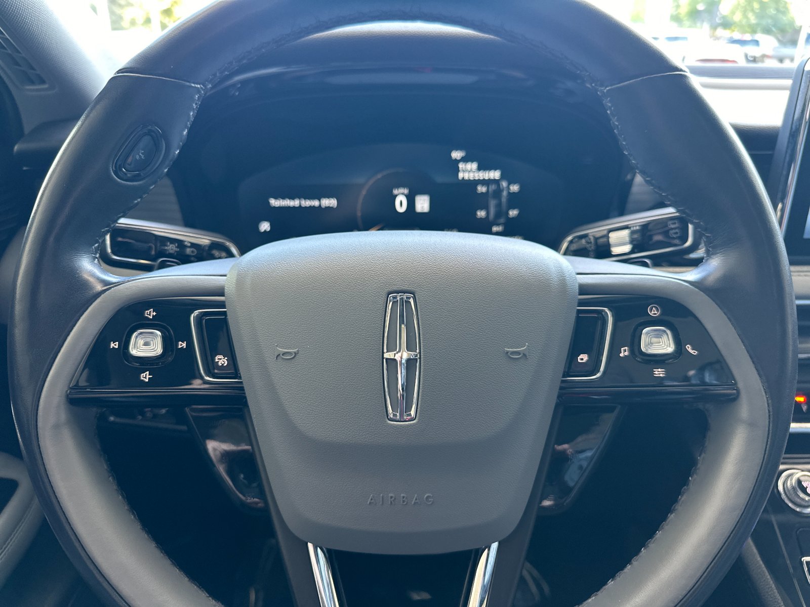 Used 2022 Gray Lincoln Reserve image 23