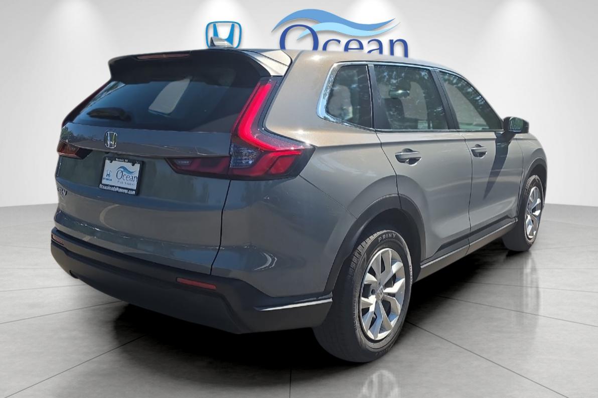Used 2024 Urban Gray Honda LX image 3