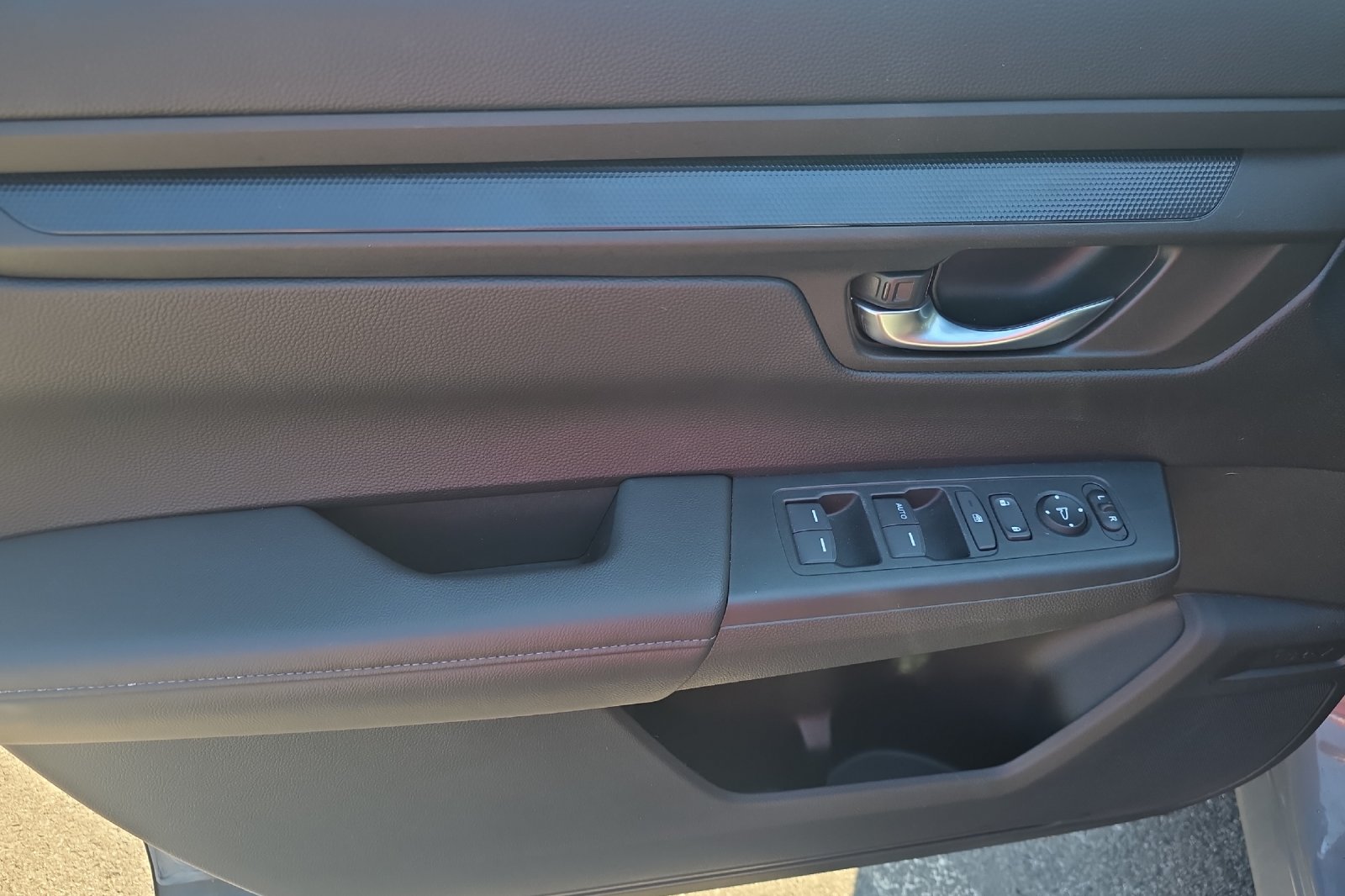 Used 2024 Urban Gray Honda LX image 12