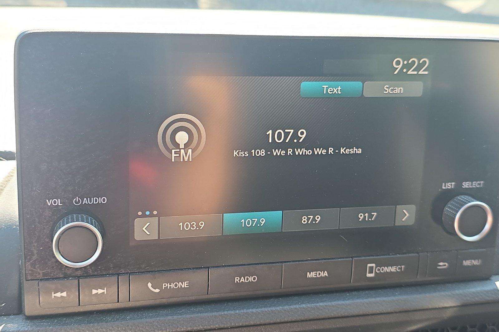 Used 2024 Urban Gray Honda LX image 18