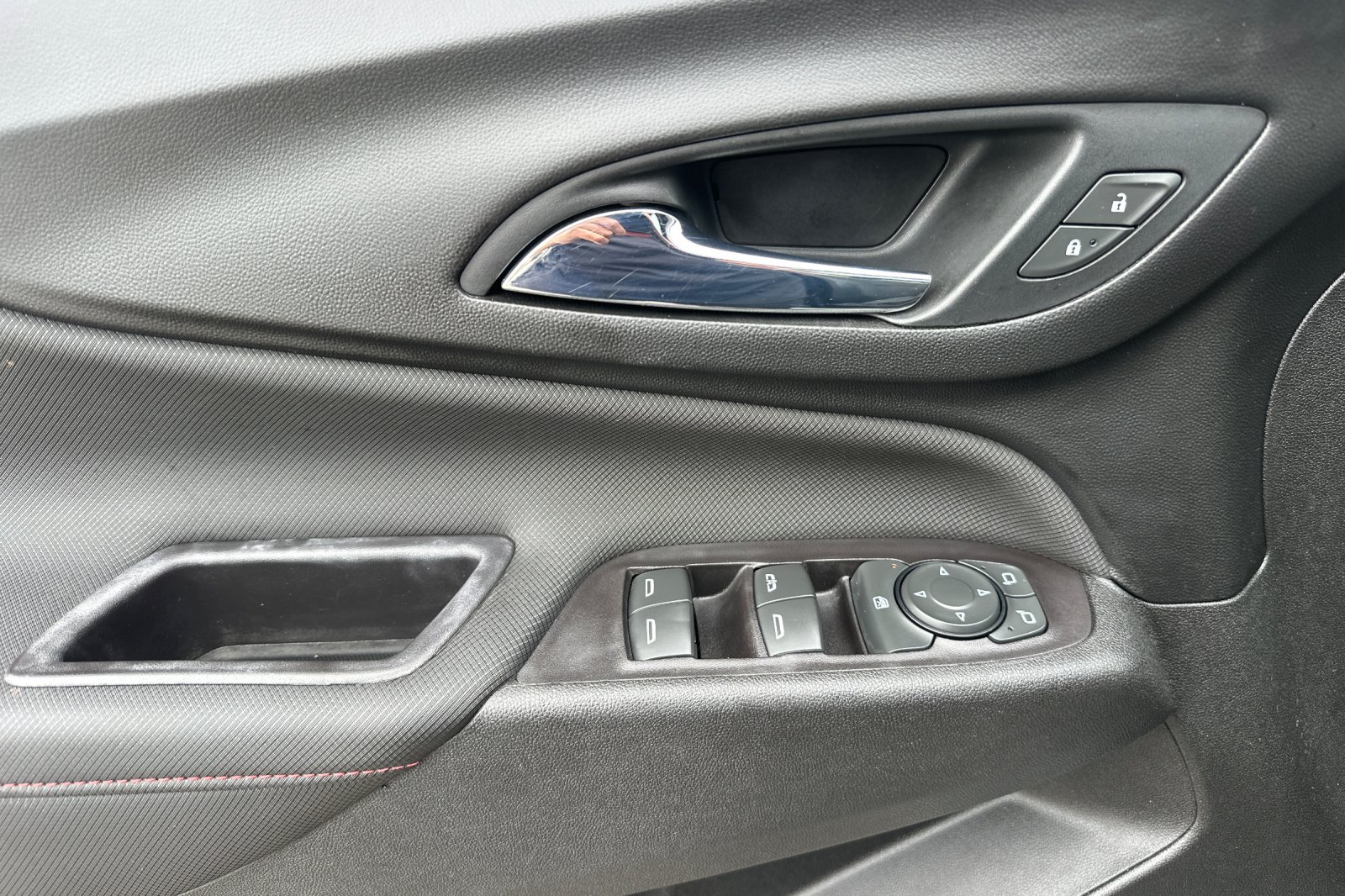 Used 2022 Silver Chevrolet RS image 11