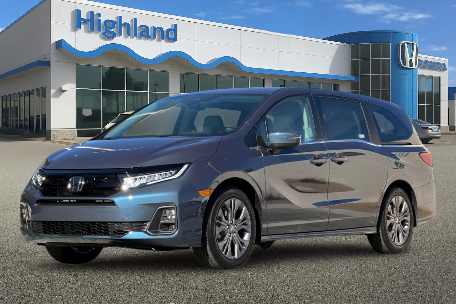2026 Honda Odyssey Touring's photo