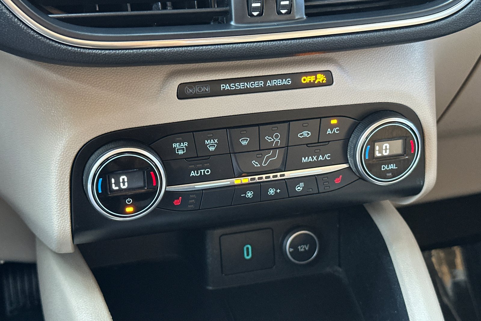 Used 2020 Silver Ford Titanium Hybrid image 20