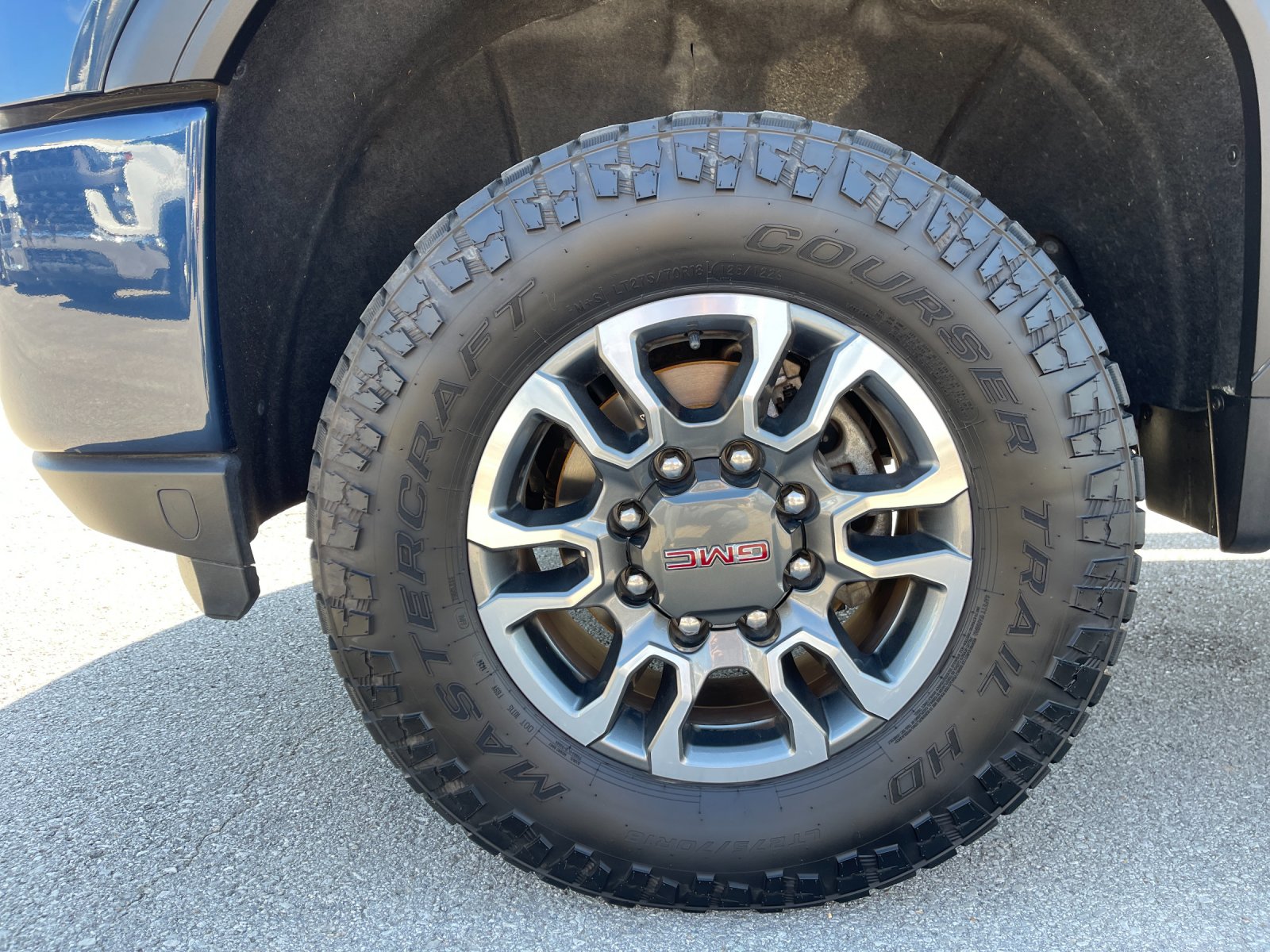 Used 2023 Blue GMC AT4 image 30