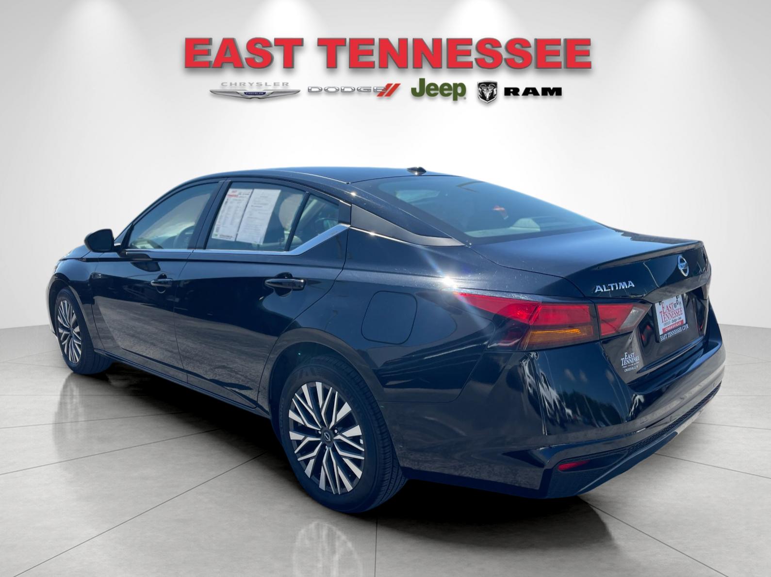 Used 2026 Black Nissan 2.5 SV image 5