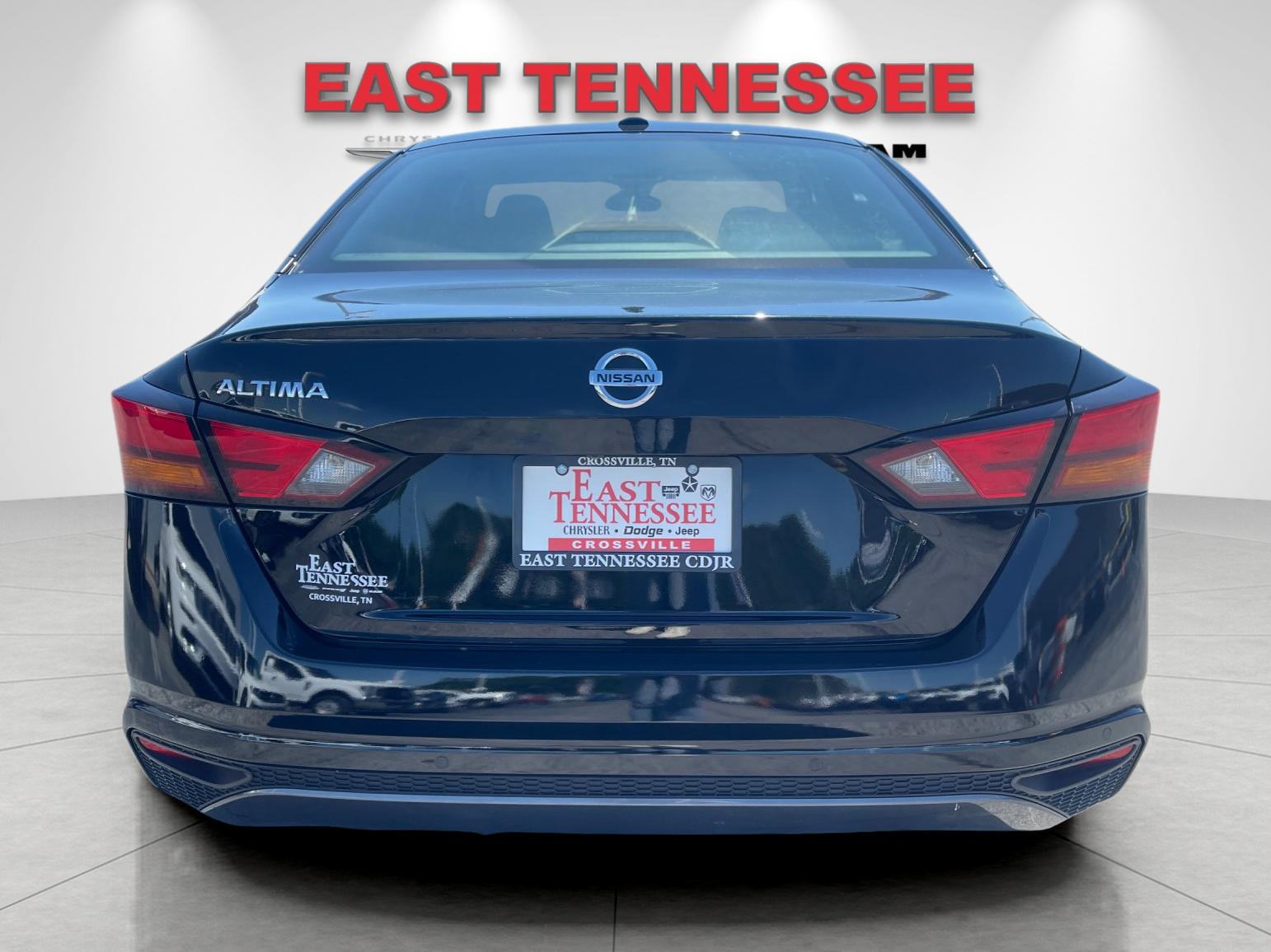 Used 2026 Black Nissan 2.5 SV image 4