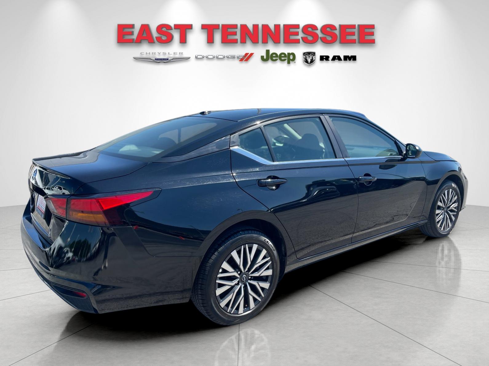 Used 2026 Black Nissan 2.5 SV image 3
