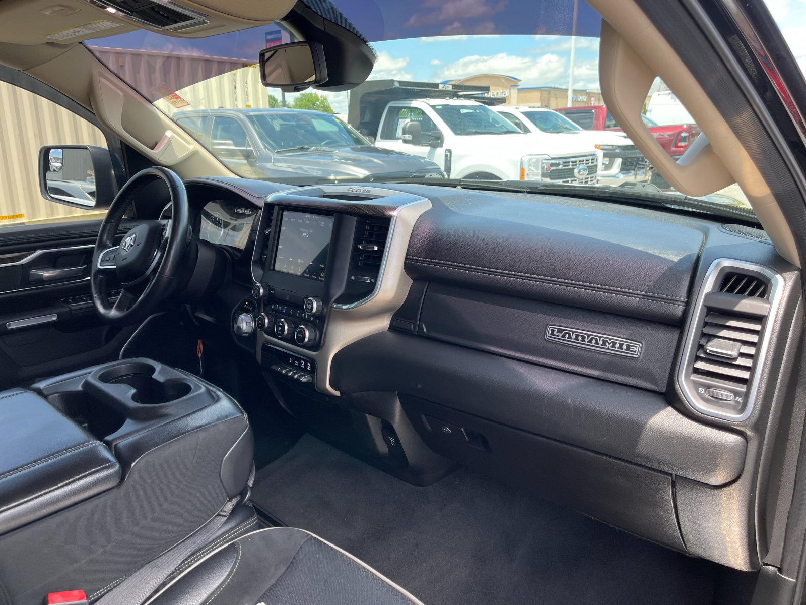 Used 2019 Black Ram Laramie image 17