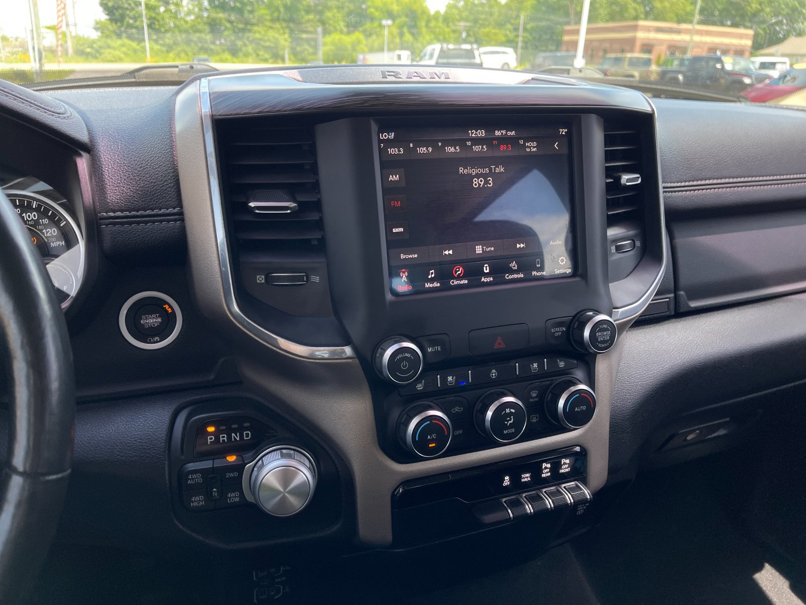 Used 2019 Black Ram Laramie image 19