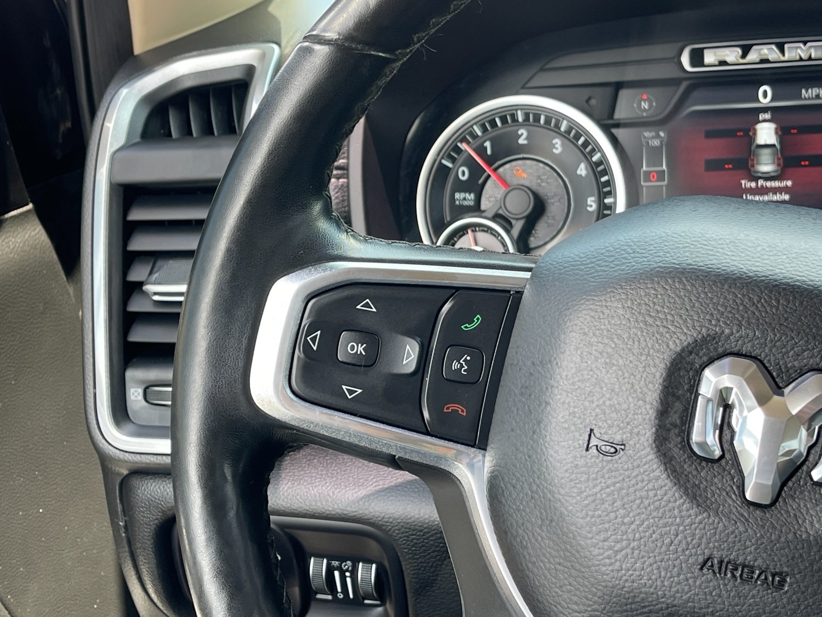 Used 2019 Black Ram Laramie image 24