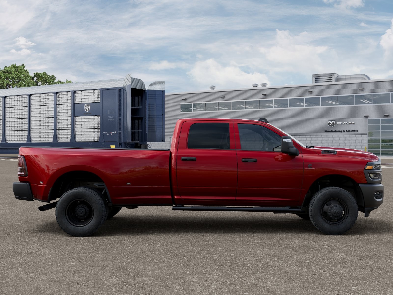 New 2026 Molten Red Pearl-Coat Exterior Paint RAM Tradesman image 21