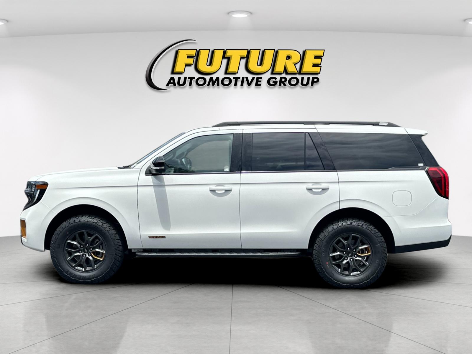 New 2026 White Ford Tremor image 6