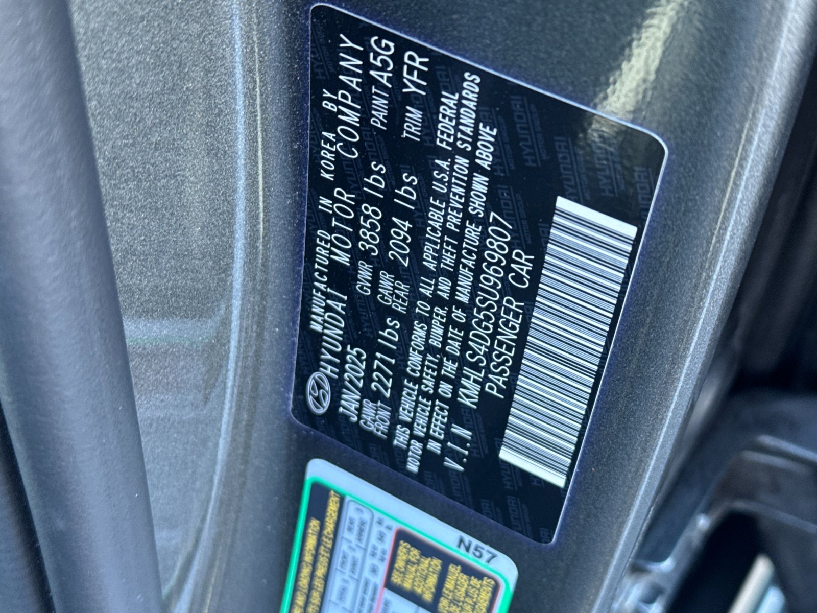 Used 2025 Gray Hyundai SEL Convenience image 27