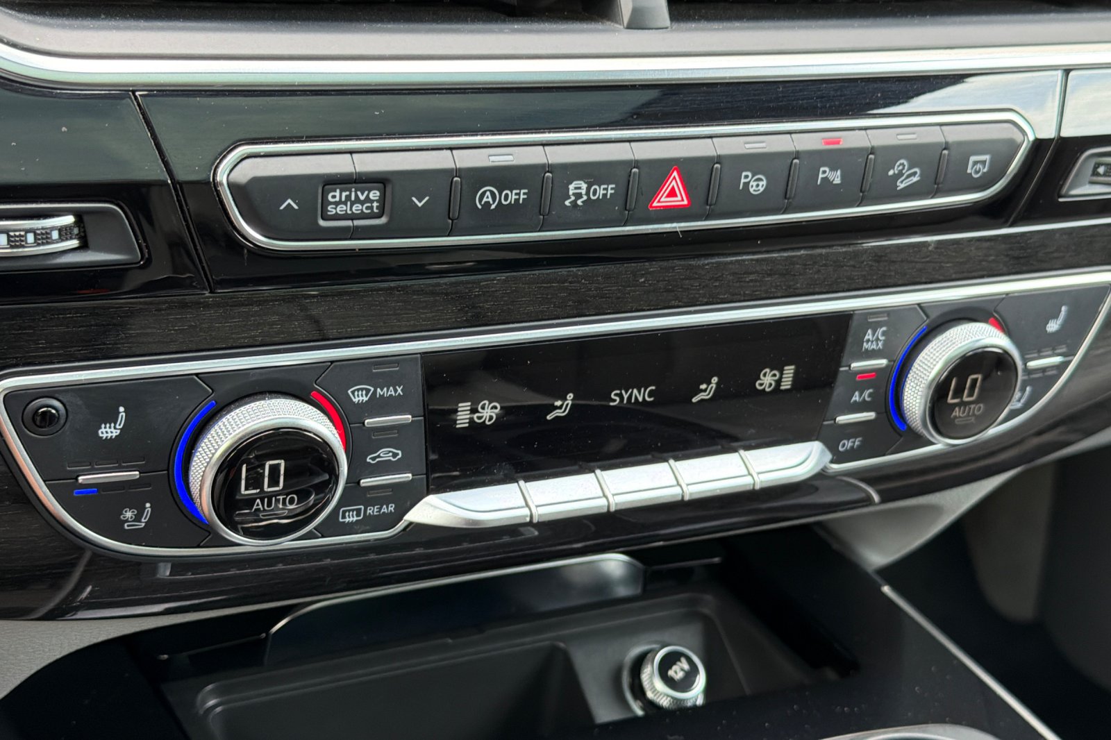 Used 2019 Gray Audi 55 Prestige image 18