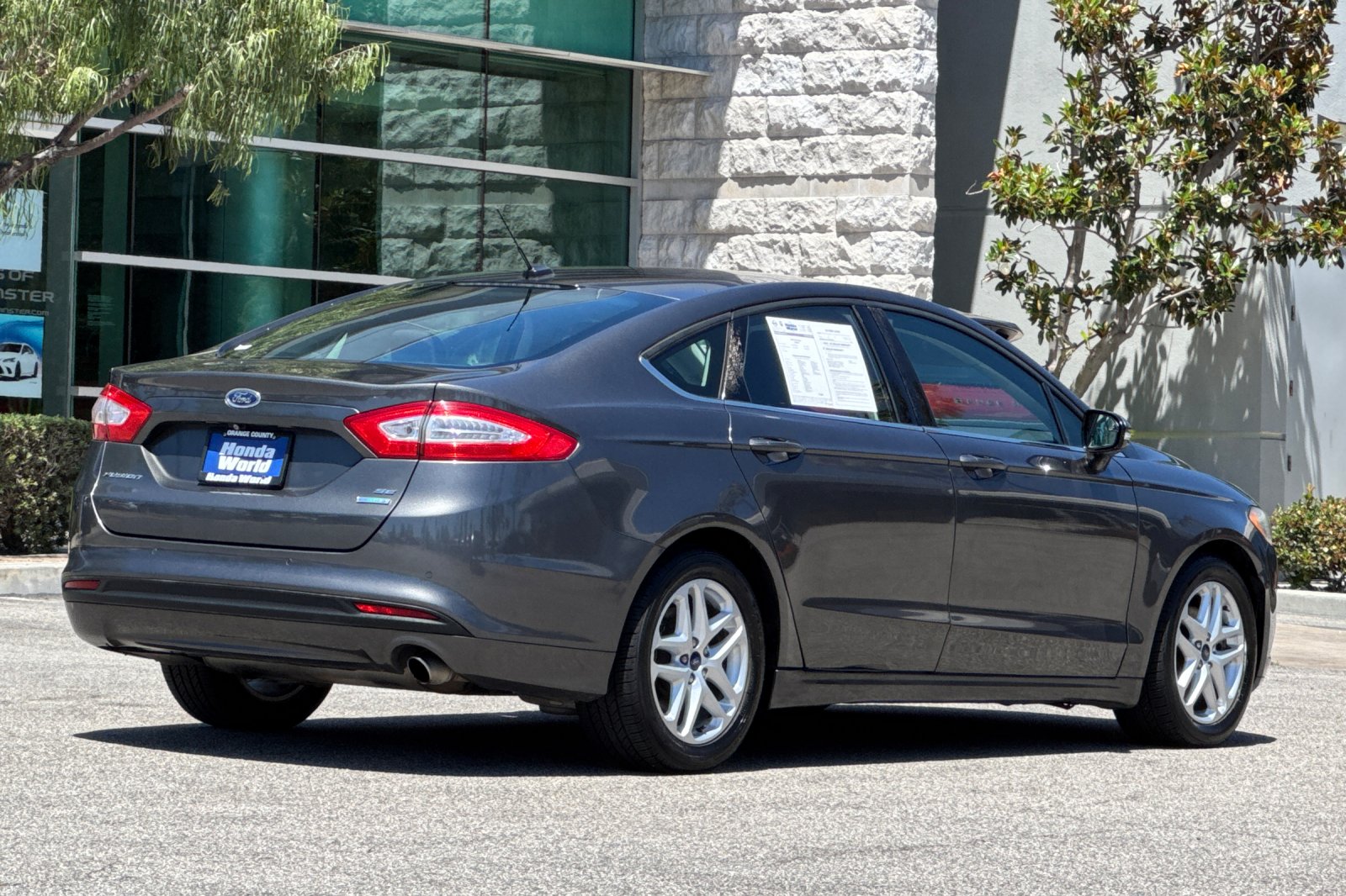 Used 2015 Magnetic Ford SE image 4