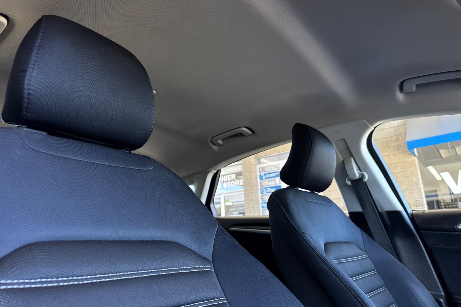 Used 2015 Magnetic Ford SE image 16