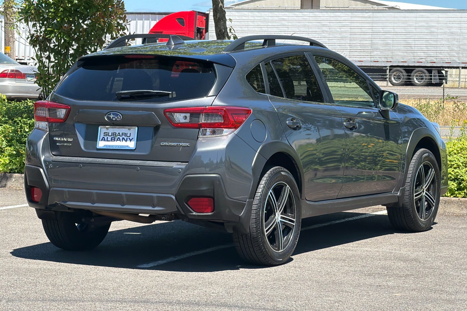 Used 2022 Gray Subaru Limited image 4
