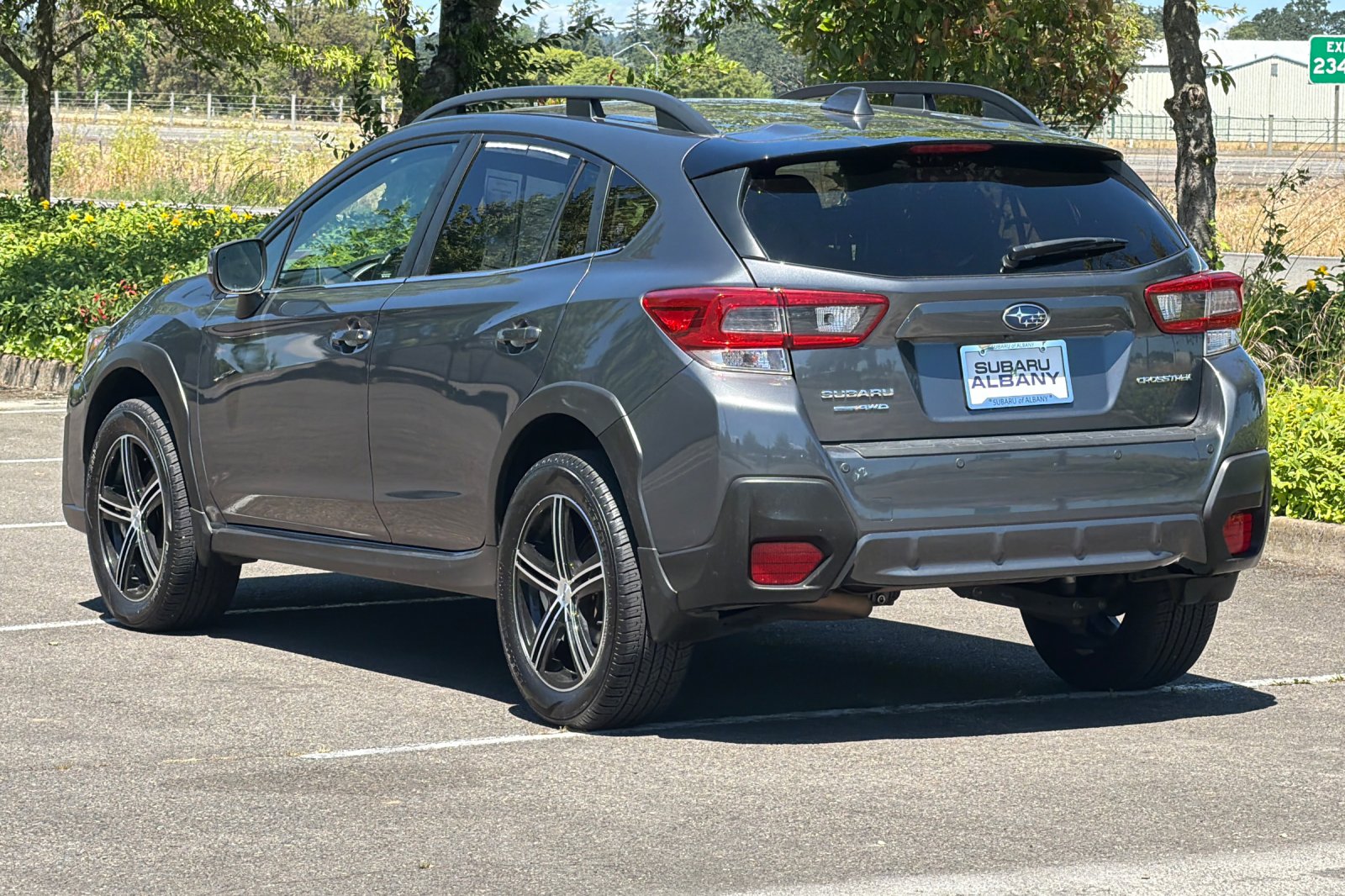 Used 2022 Gray Subaru Limited image 6