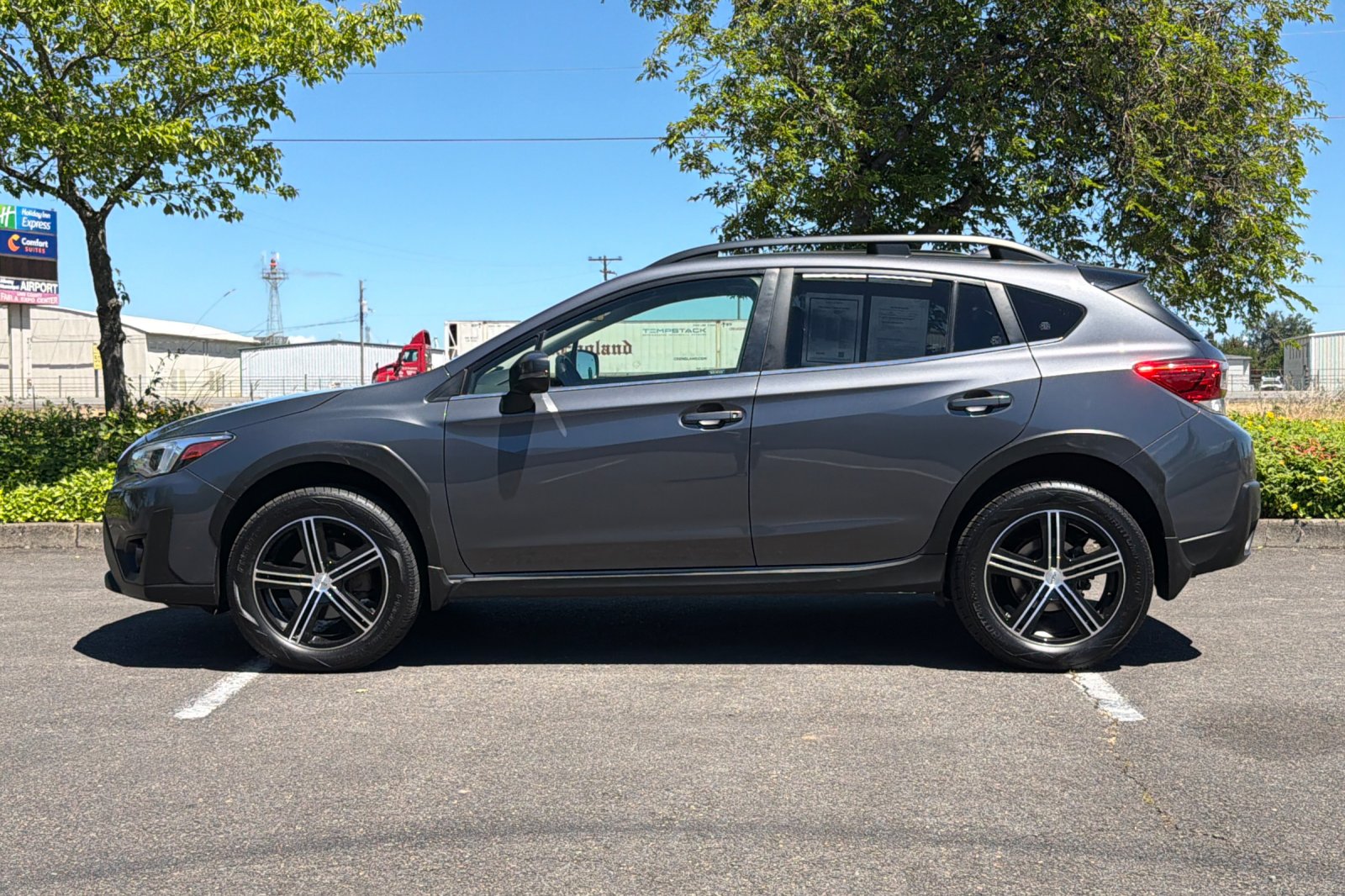 Used 2022 Gray Subaru Limited image 7