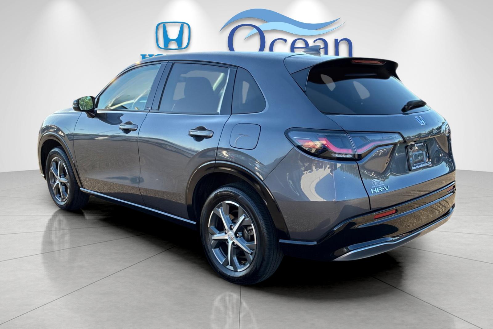 Used 2025 Modern Steel Metallic Honda EX-L image 5