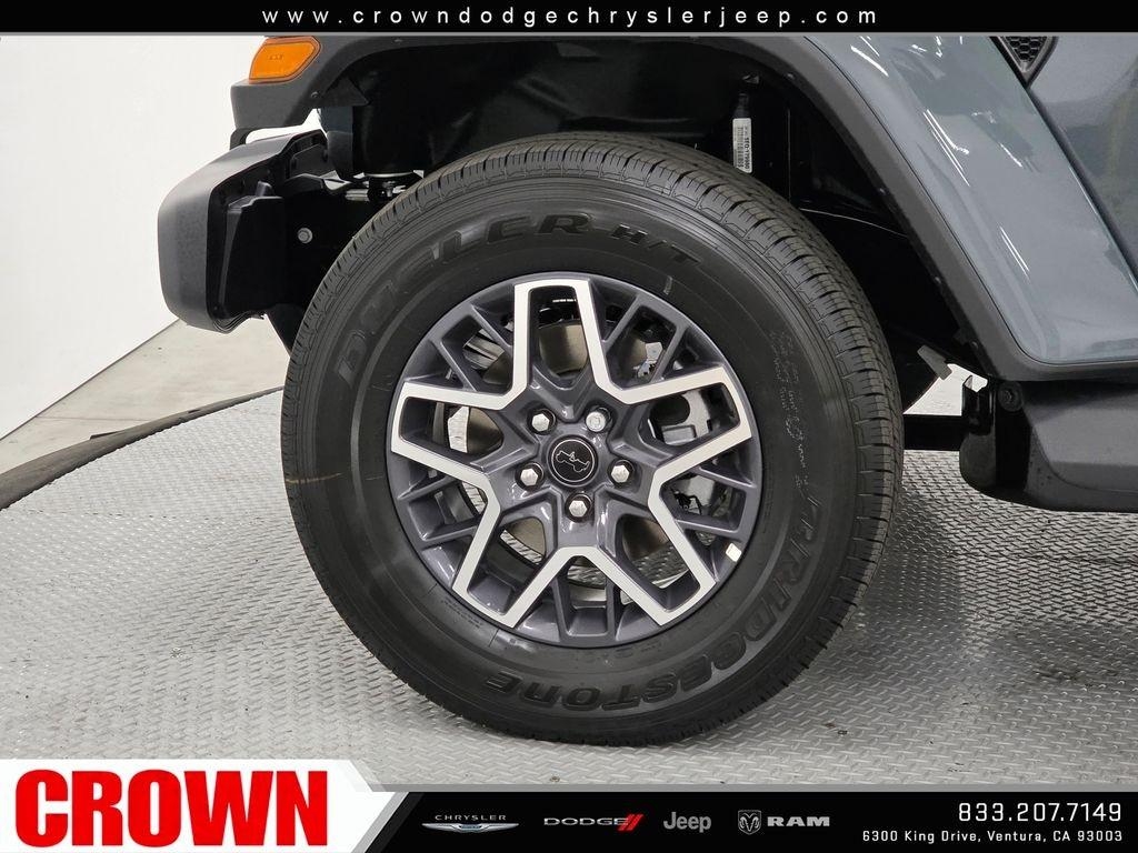 New 2026 Anvil Clear-Coat Exterior Paint Jeep Sahara image 33