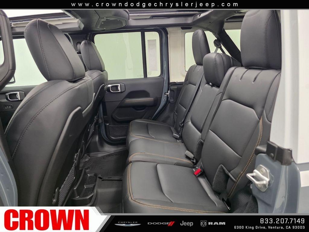 New 2026 Anvil Clear-Coat Exterior Paint Jeep Sahara image 37