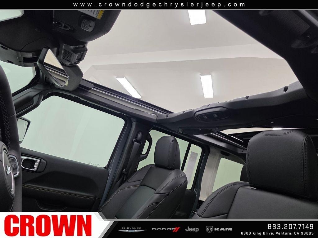 New 2026 Anvil Clear-Coat Exterior Paint Jeep Sahara image 43