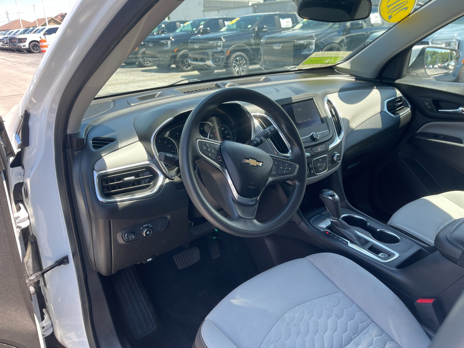 Used 2020 White Chevrolet LT image 11
