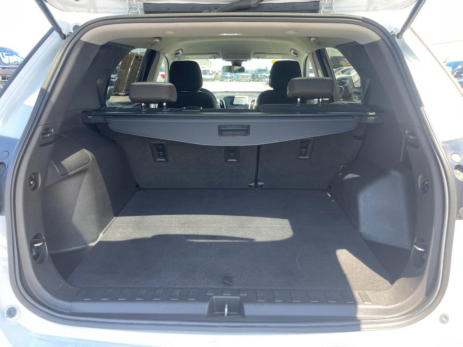 Used 2020 White Chevrolet LT image 17