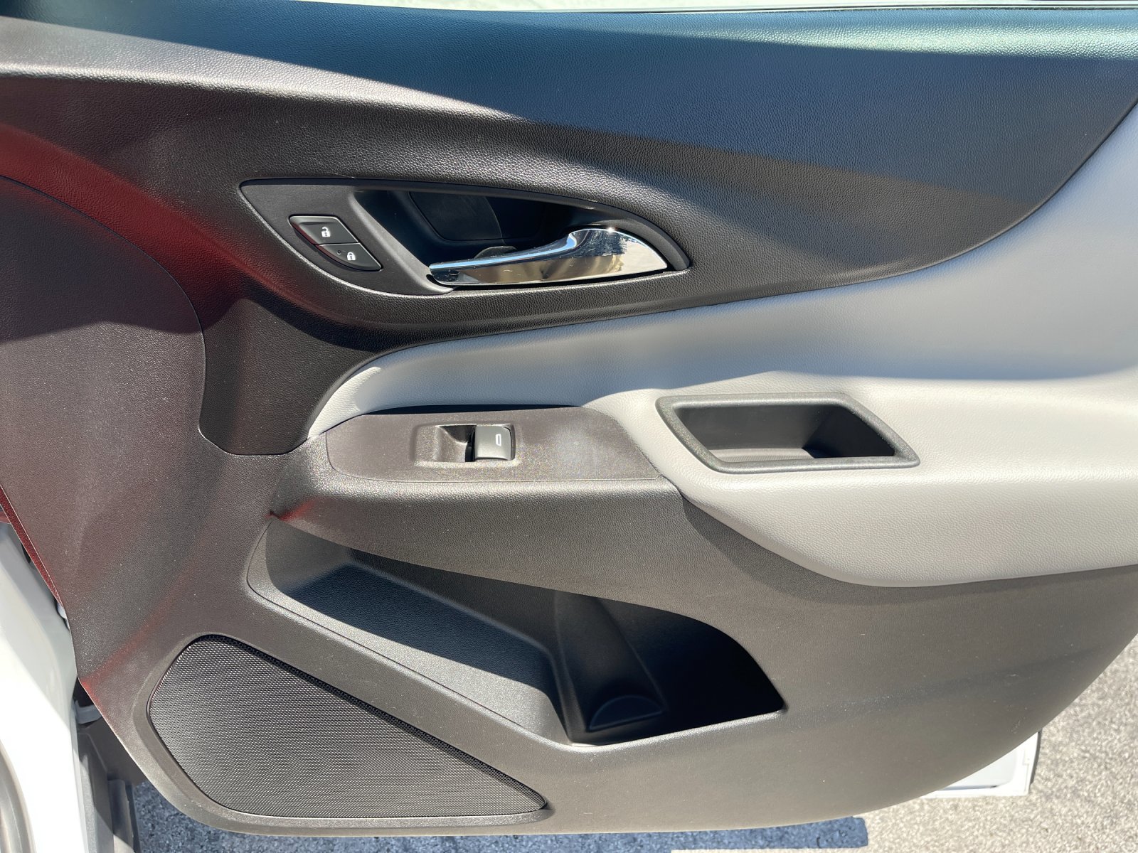Used 2020 White Chevrolet LT image 19