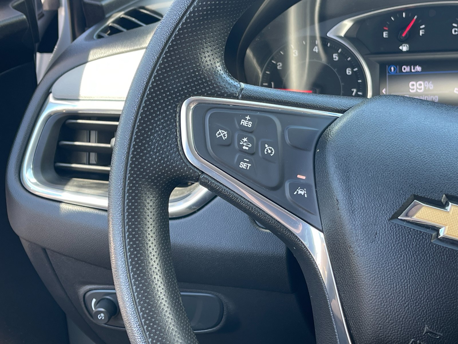 Used 2020 White Chevrolet LT image 26