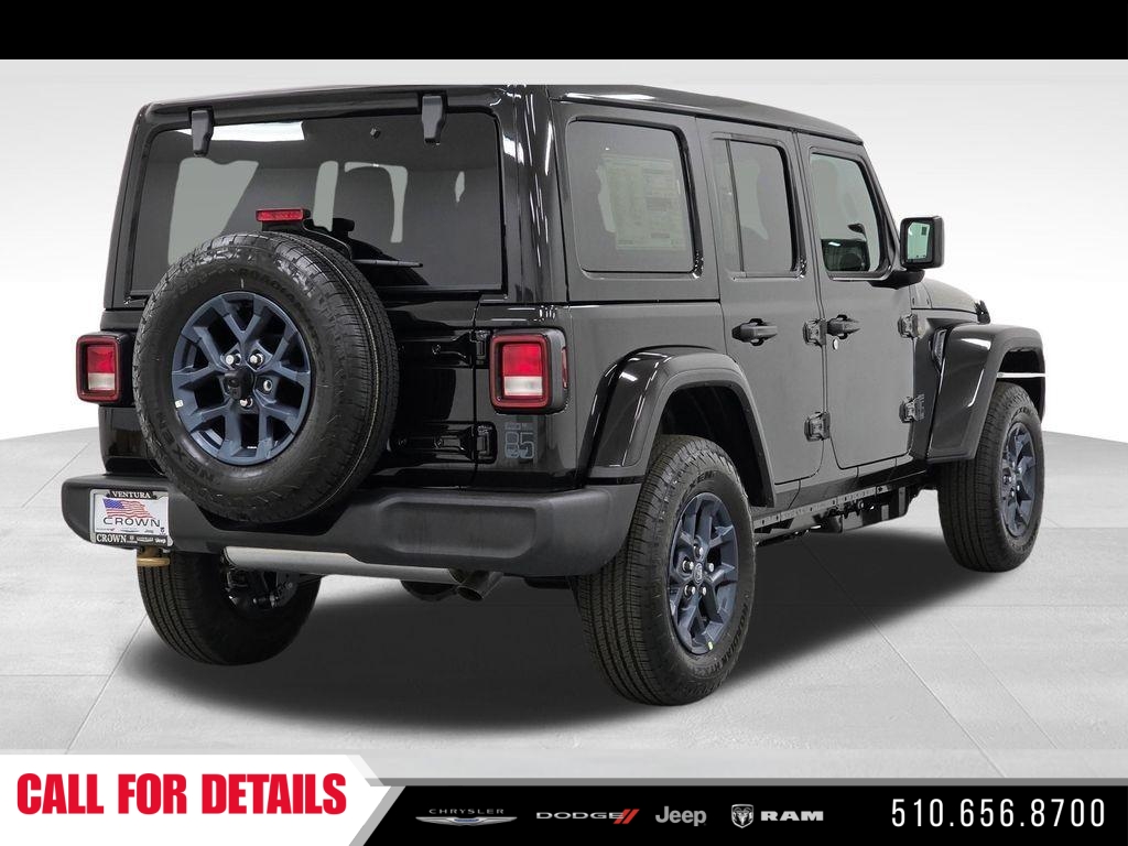 New 2026 Black Clear-Coat Exterior Paint Jeep 85th Anniversary Edition image 5