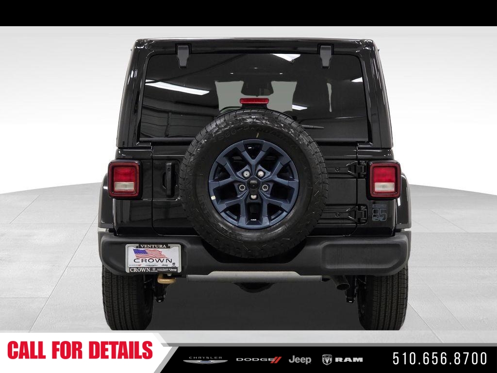 New 2026 Black Clear-Coat Exterior Paint Jeep 85th Anniversary Edition image 6
