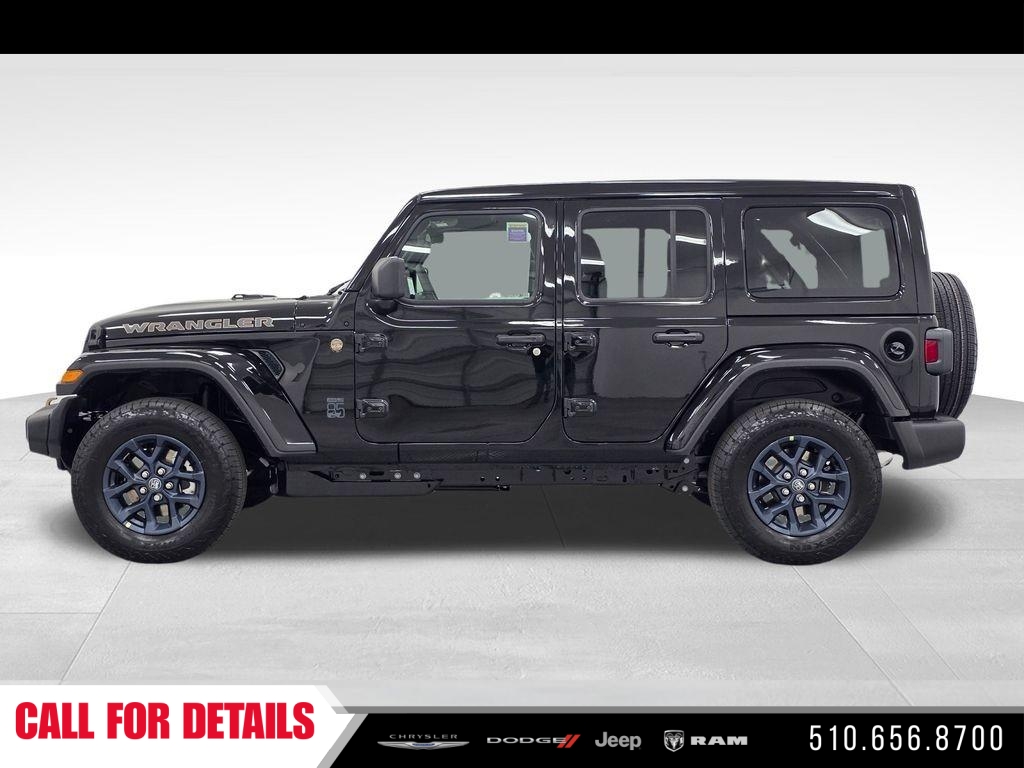 New 2026 Black Clear-Coat Exterior Paint Jeep 85th Anniversary Edition image 8