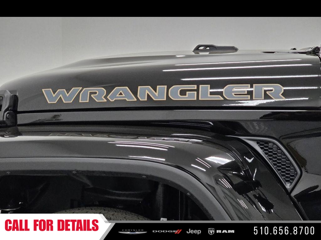 New 2026 Black Clear-Coat Exterior Paint Jeep 85th Anniversary Edition image 9