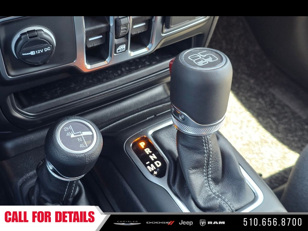 New 2026 Black Clear-Coat Exterior Paint Jeep 85th Anniversary Edition image 25