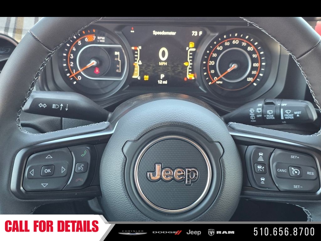 New 2026 Black Clear-Coat Exterior Paint Jeep 85th Anniversary Edition image 26