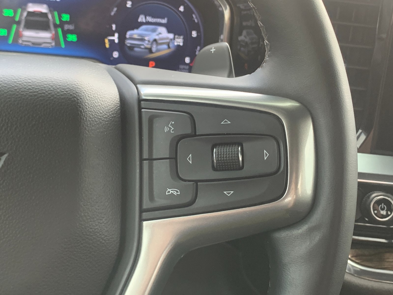 Used 2023 Gray Chevrolet RST image 29