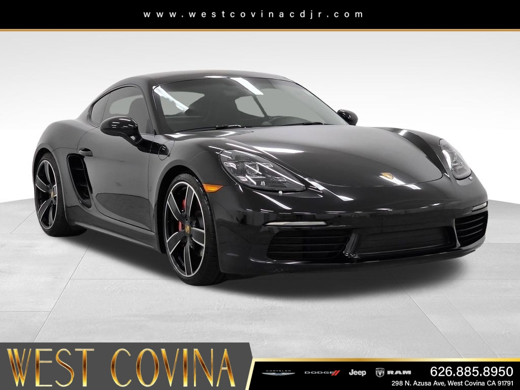 Used 2021  Porsche S image 2