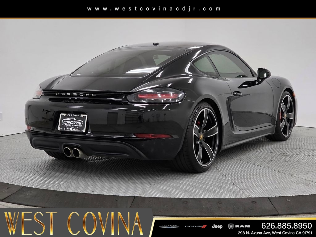 Used 2021  Porsche S image 8