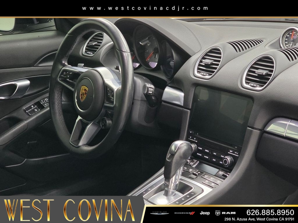 Used 2021  Porsche S image 15
