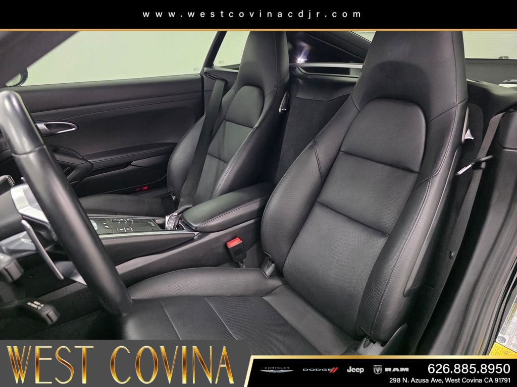 Used 2021  Porsche S image 17