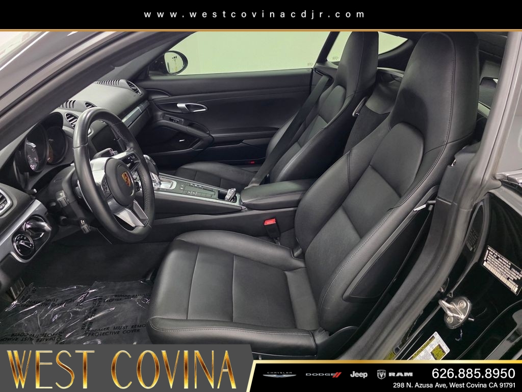 Used 2021  Porsche S image 18