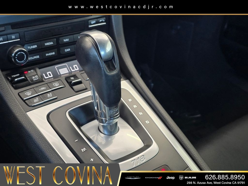 Used 2021  Porsche S image 27