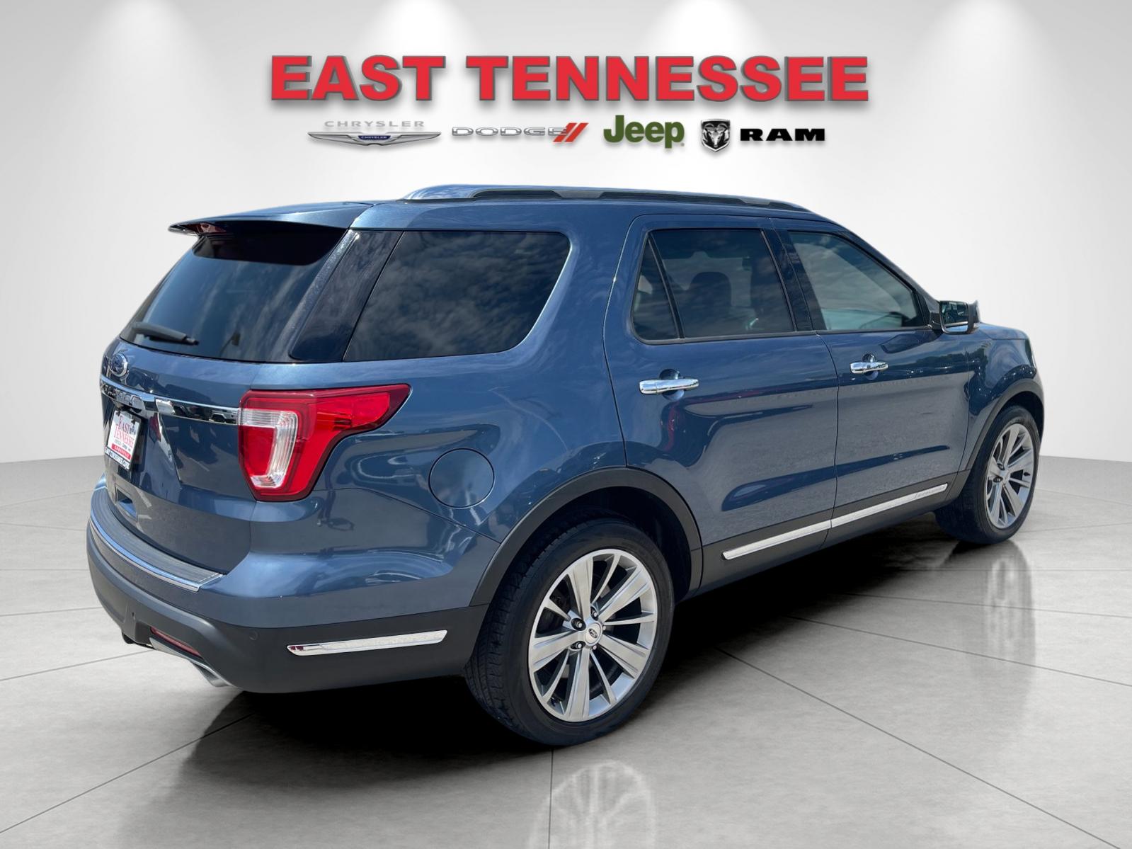 Used 2018 Blue Ford Limited image 3