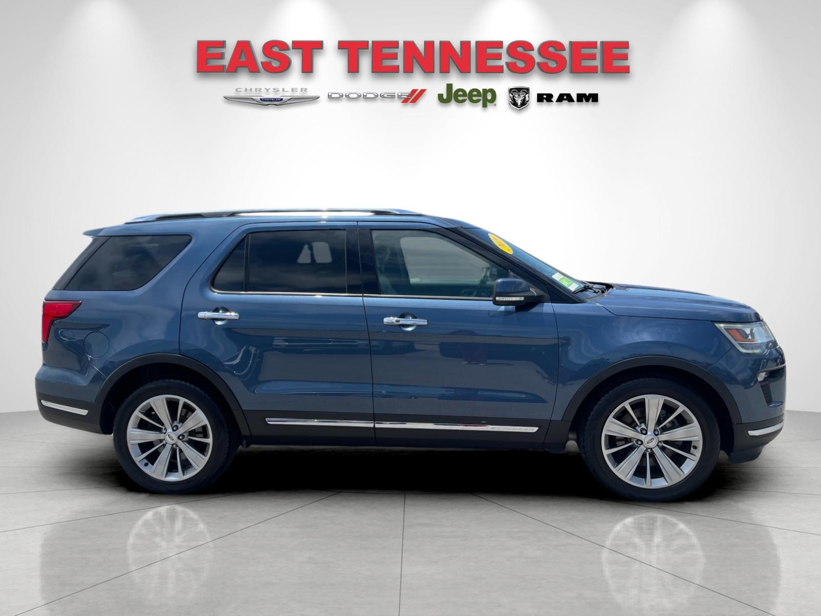 Used 2018 Blue Ford Limited image 2